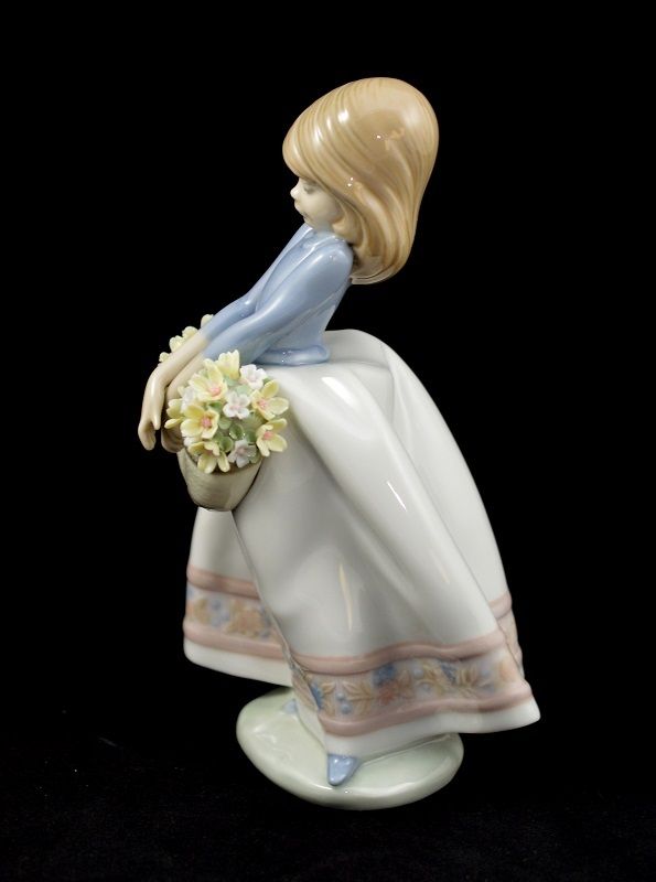 LLADRO RETIRED FIGURINE "MAY FLOWERS" 5467 GIRL WITH FLOWERS MINT IN BOX eBay