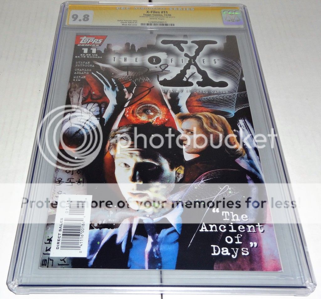 Topps Comics X-Files #11 CGC SS 9.8 Signature Autograph DAVID DUCHOVNY Signed 3